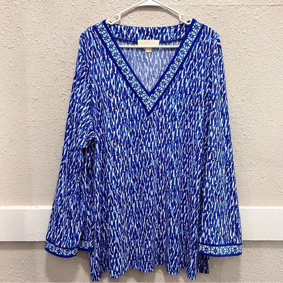 MICHAEL Michael Kors Blue and White V-Neck Blouse 3X - Picture 1 of 7